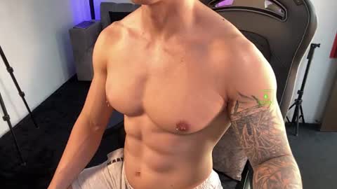 If you want me to use the Lovense please let me know  --    online show from 06-24-26, 07:02