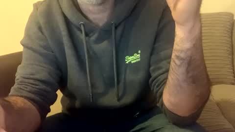 Snapshot of magnusryder chatting on 01-07-25, 10:54 Daddy Bear online show from 01-07-25, 10:54