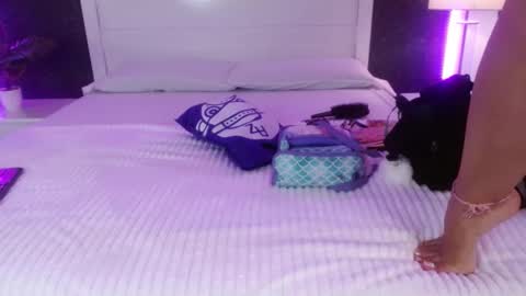 Snapshot of maia_reficco chatting on 10-02-25, 12:23 Maia Reficco online show from 10-02-25, 12:23