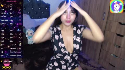 Snapshot of maiaa_evans chatting on 12-20-24, 03:47    t  online show from 12-20-24, 03:47