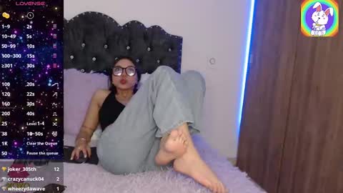 Snapshot of maiaa_evans chatting on 02-08-25, 05:29    t  online show from 02-08-25, 05:29