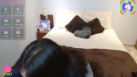 Snapshot of maiaa_evans chatting on 10-16-25, 02:45    t  online show from 10-16-25, 02:45