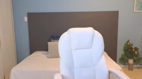 Snapshot of maiaa_ruiz chatting on 01-18-25, 01:40 Maiaa Ruiz online show from 01-18-25, 01:40