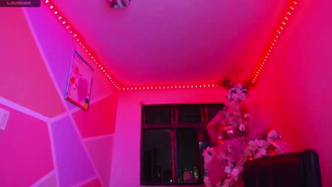 Snapshot of maiaconnor chatting on 01-21-25, 02:00 online show from 01-21-25, 02:00