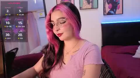 Snapshot of maiamancini chatting on 07-25-26, 08:06 Maia online show from 07-25-26, 08:06