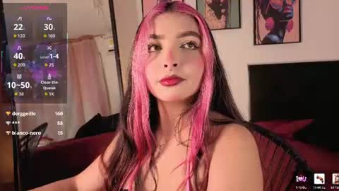 Snapshot of maiamancini chatting on 07-28-26, 09:03 Maia online show from 07-28-26, 09:03