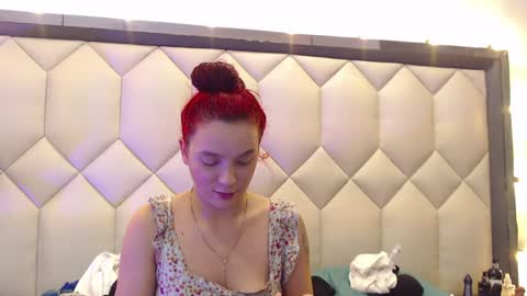 Snapshot of maiapark chatting on 02-08-25, 06:22 Maia online show from 02-08-25, 06:22