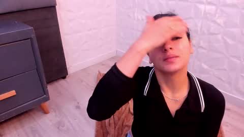Snapshot of maiapark chatting on 10-19-25, 01:34 Maia online show from 10-19-25, 01:34