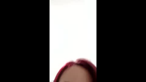 Snapshot of maiarosse_ chatting on 02-14-25, 04:04 MaiaRosse online show from 02-14-25, 04:04