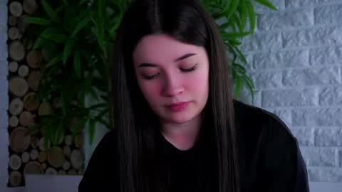 Lucy online show from 05-01-26, 10:36