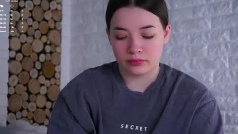 Lucy online show from 06-06-26, 03:22