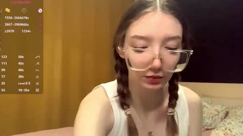 Elina online show from 10-25-25, 08:33
