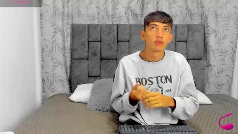 Maikol online show from 11-21-25, 10:58