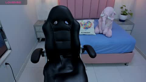  M A I L Y  online show from 02-11-25, 12:58