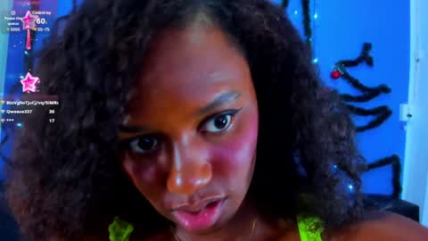 Snapshot of mailyn_er chatting on 12-28-24, 10:23 Mailyn online show from 12-28-24, 10:23