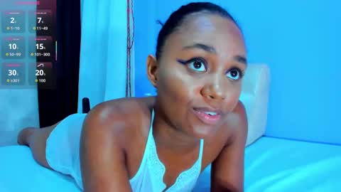 Snapshot of mailyn_er chatting on 09-30-25, 08:25 Mailyn online show from 09-30-25, 08:25