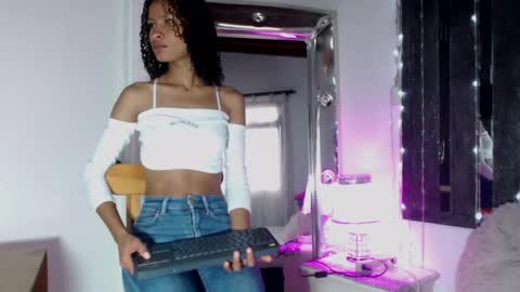 mailyn_gold online show from 04-23-26, 12:04