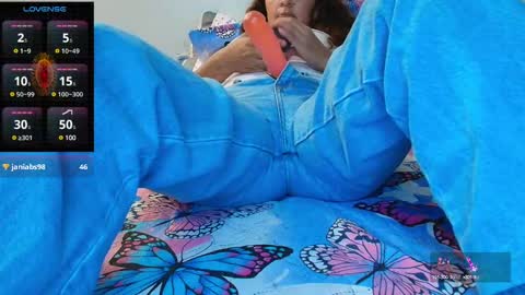 Snapshot of maira_milf chatting on 02-12-25, 08:18 Maira online show from 02-12-25, 08:18