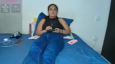 Snapshot of maira_milf chatting on 07-22-26, 10:34 Maira online show from 07-22-26, 10:34
