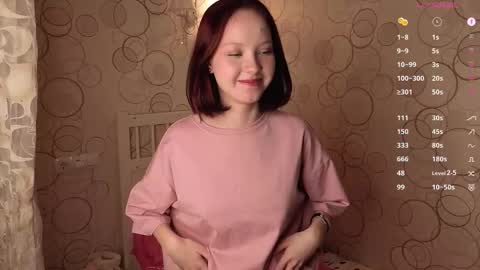 Maisie online show from 10-31-25, 01:01