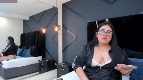 Snapshot of maite_grays chatting on 05-28-26, 12:24 M A I T E online show from 05-28-26, 12:24