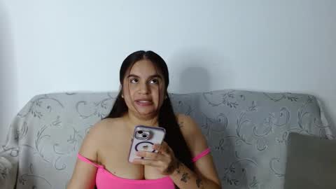 Snapshot of maite_saens1 chatting on 03-18-26, 02:04 maite online show from 03-18-26, 02:04