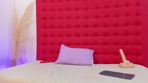 maite_smith69 online show from 03-07-25, 03:28