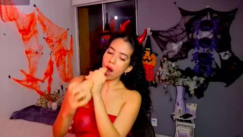   Lauu online show from 10-29-25, 12:46