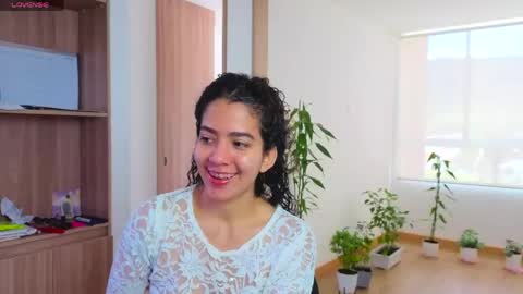   Lauu online show from 06-04-26, 06:47