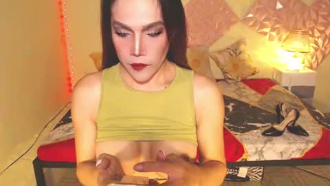 Snapshot of majestic_beauty chatting on 07-09-26, 07:29 Alliya online show from 07-09-26, 07:29