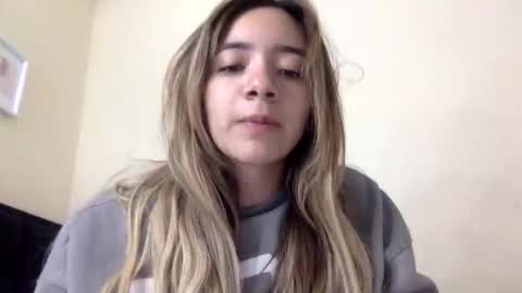 Snapshot of majo_gomezz chatting on 05-07-26, 03:45 majo_gomezz online show from 05-07-26, 03:45