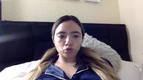 Snapshot of majo_gomezz chatting on 05-19-26, 03:35 majo_gomezz online show from 05-19-26, 03:35