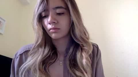 Snapshot of majo_gomezz chatting on 06-03-26, 04:12 majo_gomezz online show from 06-03-26, 04:12
