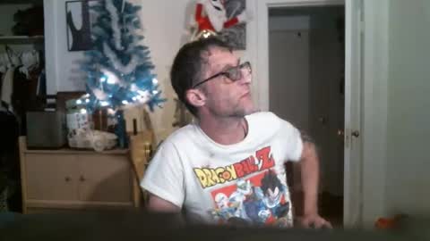 Snapshot of majorhardon7913 chatting on 04-14-26, 07:03 Raymonds room online show from 04-14-26, 07:03