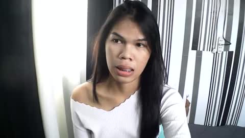 Snapshot of makekeanacum chatting on 12-15-24, 05:45 SWEET KEANA online show from 12-15-24, 05:45