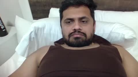 Snapshot of makeyousatisfied12 chatting on 12-23-25, 08:23 Rakesh Slave online show from 12-23-25, 08:23