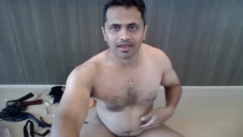 Snapshot of makeyousatisfied12 chatting on 06-01-26, 10:55 Rakesh Slave online show from 06-01-26, 10:55