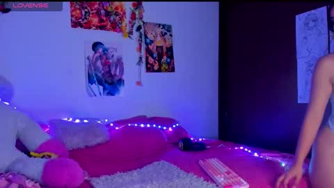 Maki Sins online show from 11-19-25, 05:40