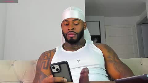 Makonnen online show from 01-08-26, 03:09