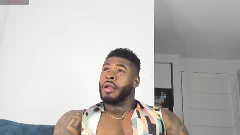 Snapshot of makonneen chatting on 06-10-26, 02:12 Makonnen online show from 06-10-26, 02:12