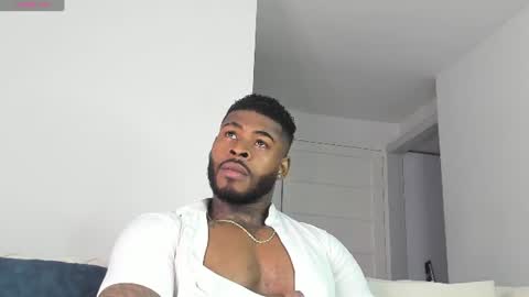 Snapshot of makonneen chatting on 06-11-26, 02:33 Makonnen online show from 06-11-26, 02:33