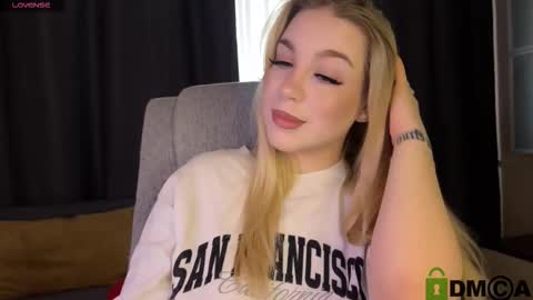 maksisisia online show from 03-26-26, 02:22