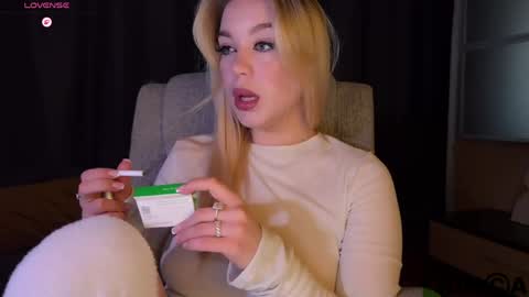 maksisisia online show from 04-19-26, 02:27