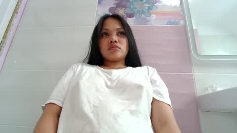 Snapshot of makulato chatting on 06-02-26, 03:58 Maya online show from 06-02-26, 03:58