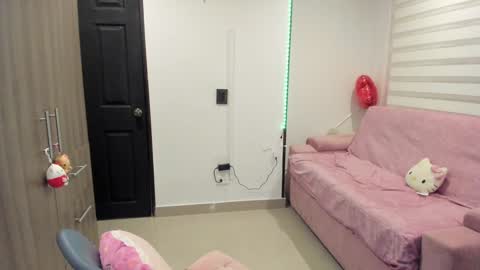 Snapshot of mal_norma chatting on 02-04-25, 02:49 Mal Norma online show from 02-04-25, 02:49