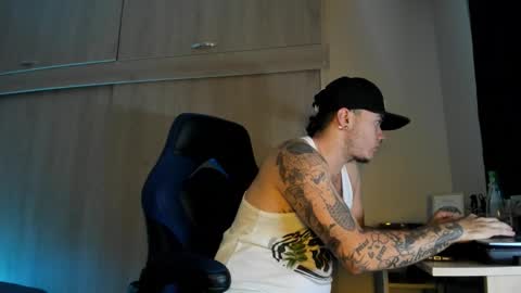 ADAM         online show from 09-10-25, 09:53