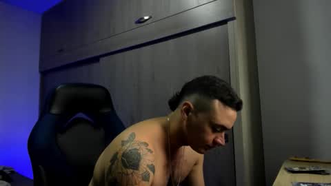 ADAM         online show from 12-04-25, 09:34