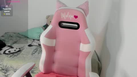 Snapshot of maleja_ruiz2 chatting on 10-29-25, 05:53 Aleja online show from 10-29-25, 05:53