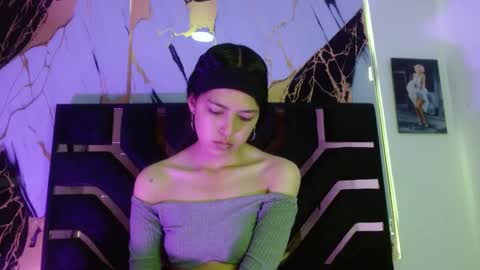 malejacs01 online show from 10-10-25, 11:42