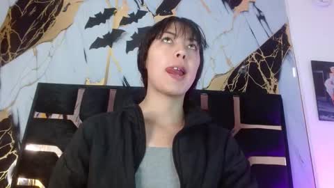 malejacs01 online show from 11-06-25, 11:33